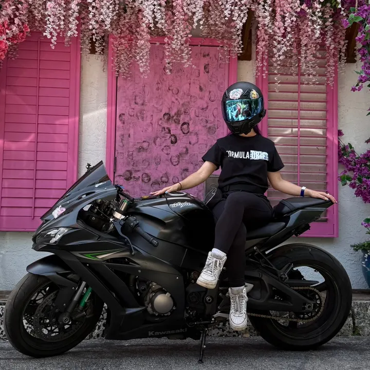 lilyvroomz
