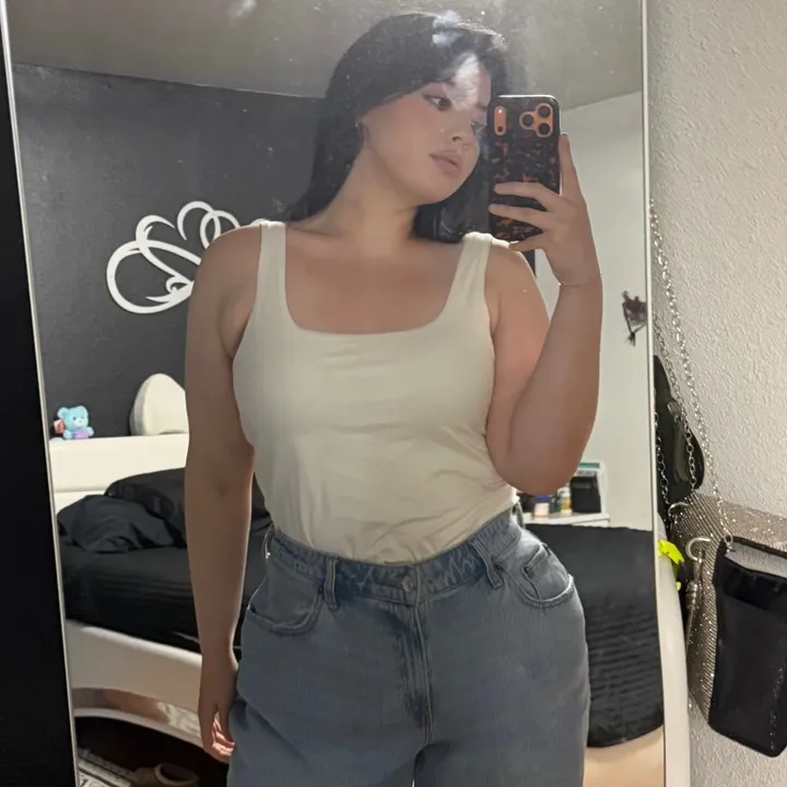 wholelottaaleee