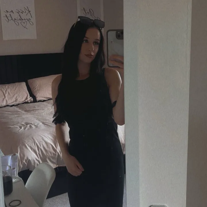 @elishagrayy