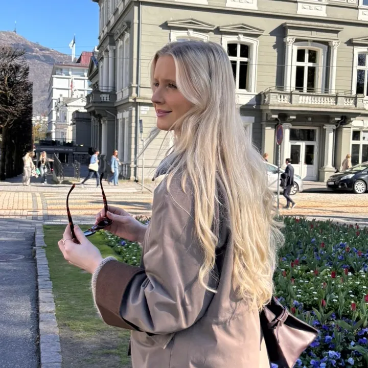 @karolinekveim
