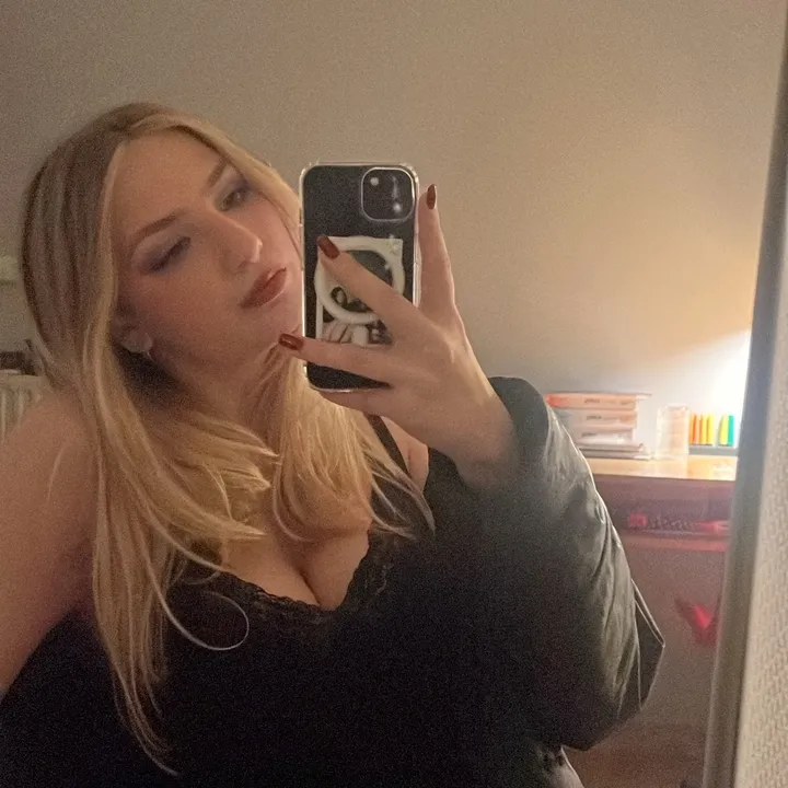 @xristinazervaa