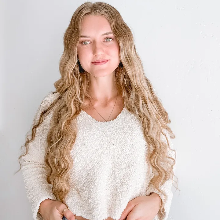 @angela.holm