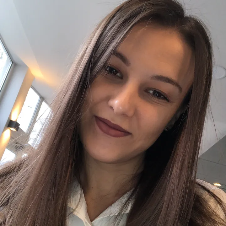 @anastasiafe21