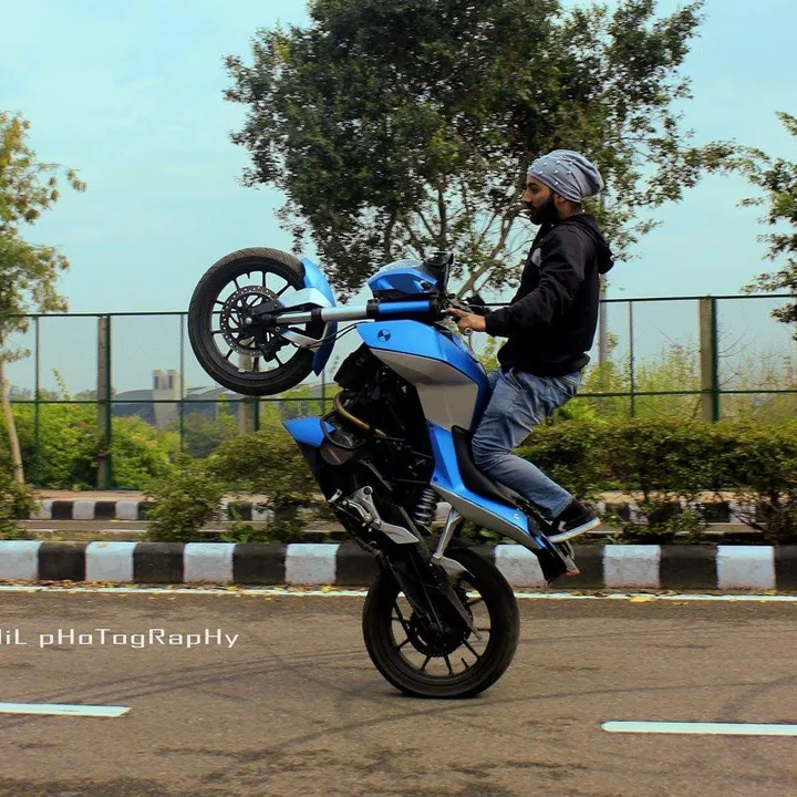 tindi_stunts