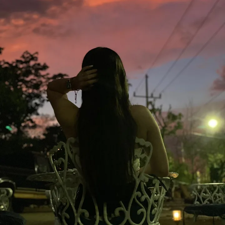 esmeralda_angu