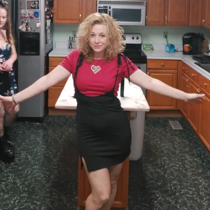 kitchen.singing