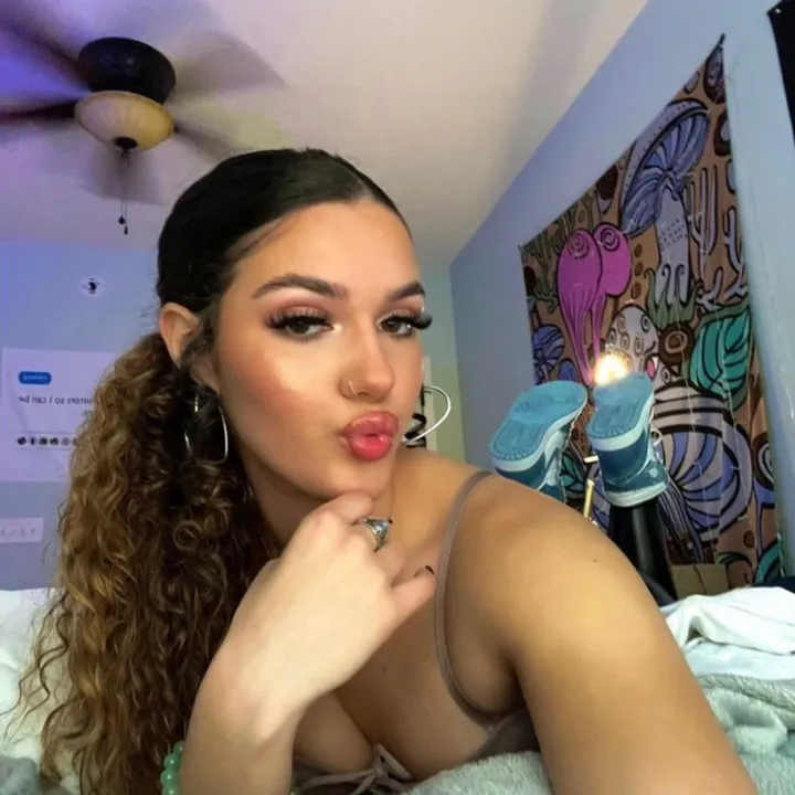 @kinzi3boo_