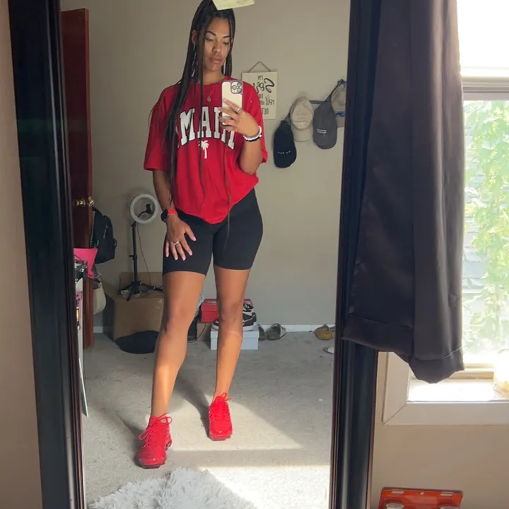 @shayjohnson99