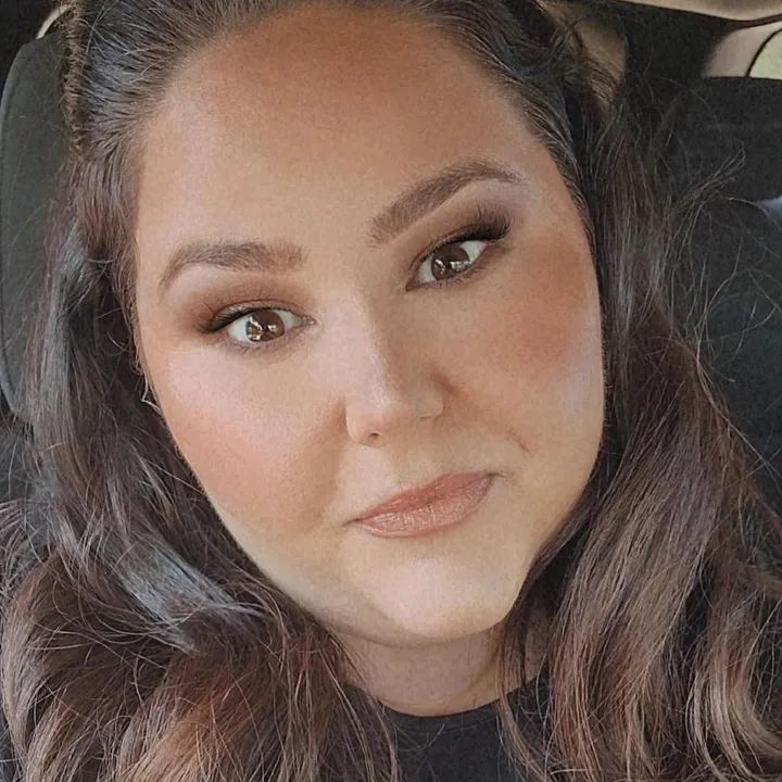 @looksandbooks1