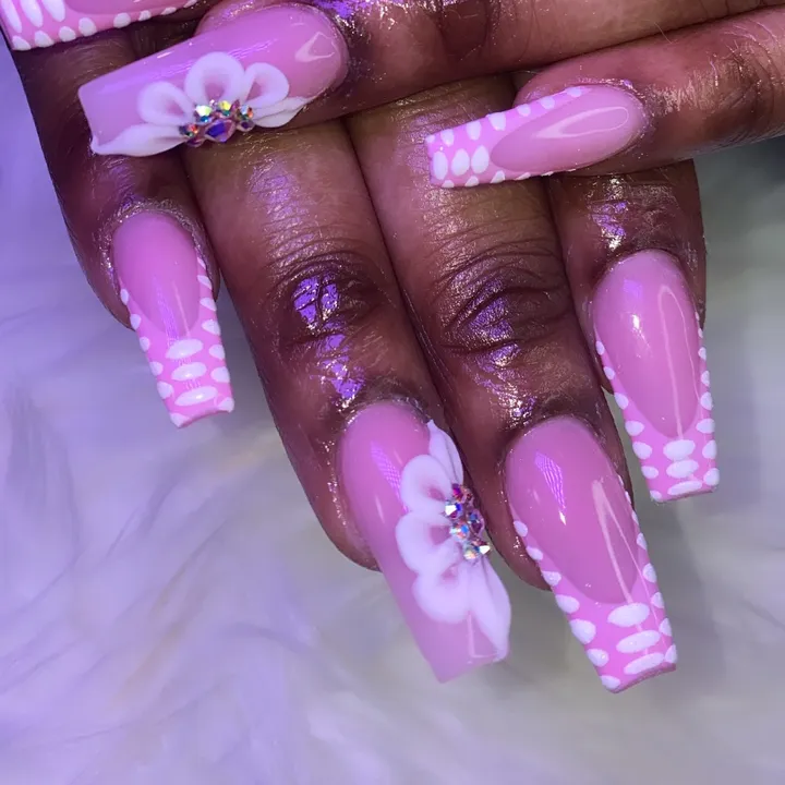 @dimplesnailsbar