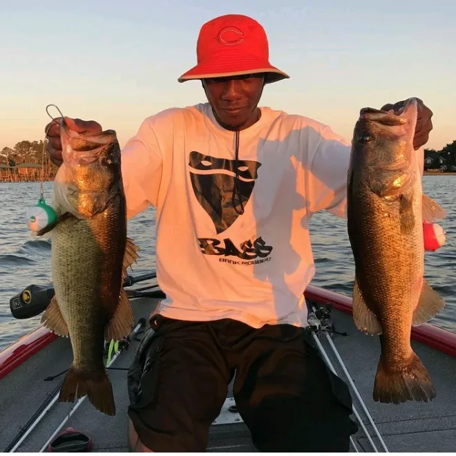 @bassbankrobberz