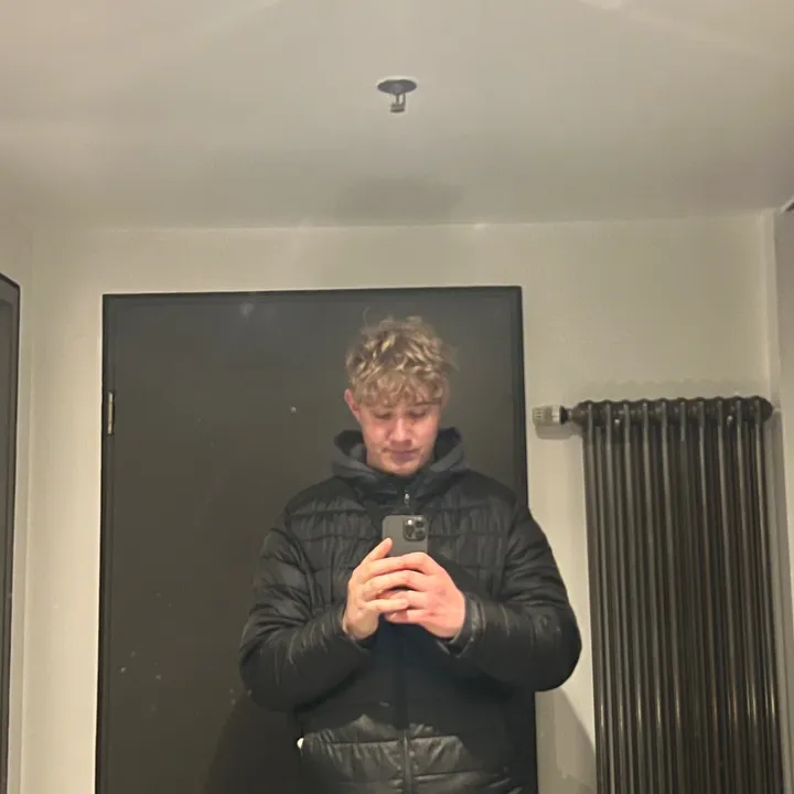 @leonnmrc