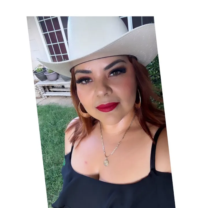 @doralilia_