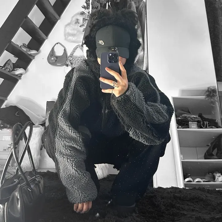 @shuffleanais