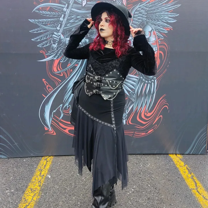 @ross.redwitch