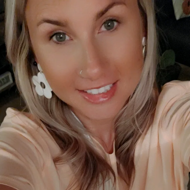 @amienicole12