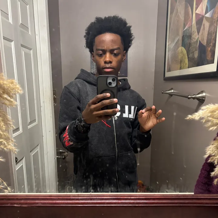 @astackz._
