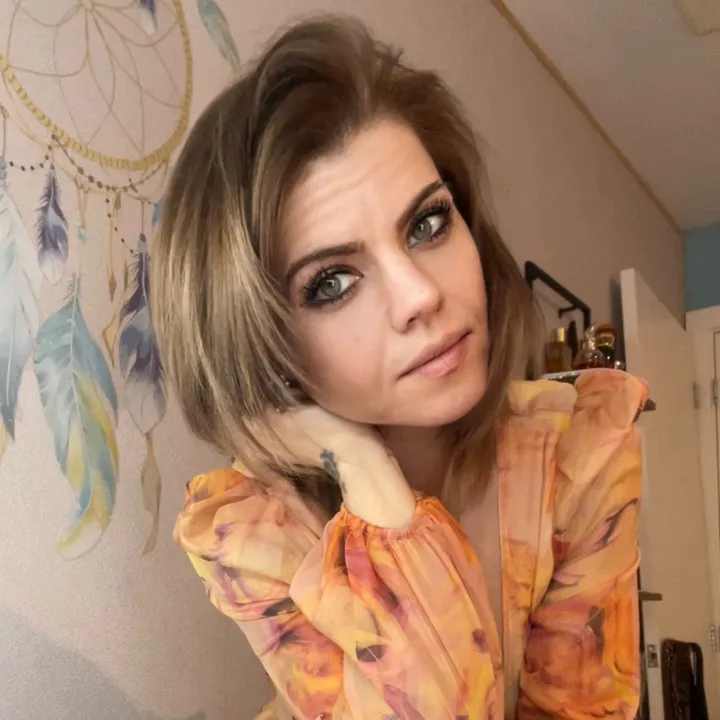 @illeslia123