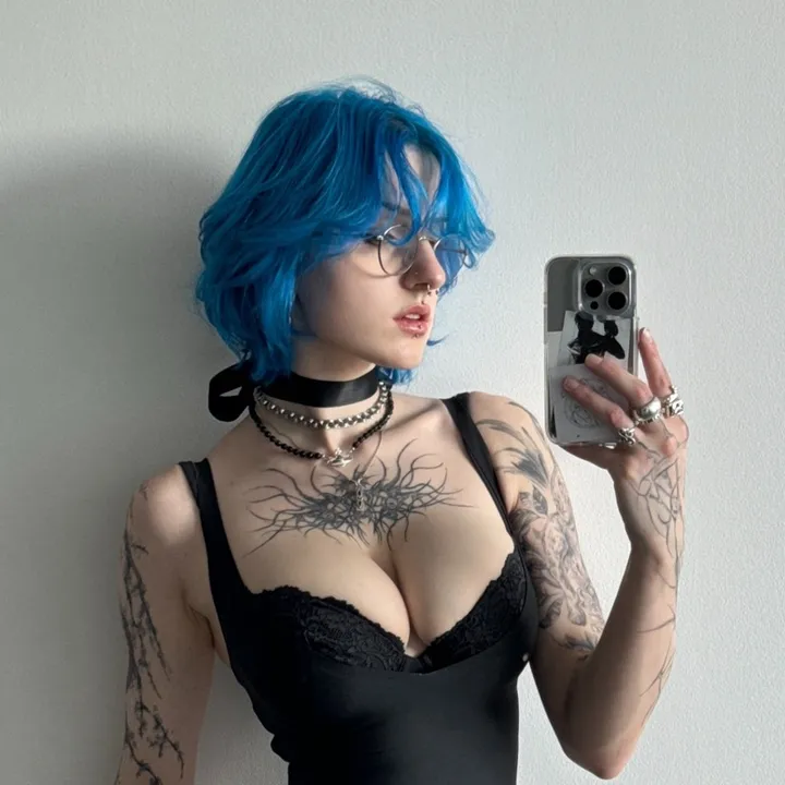 @lyracrow0