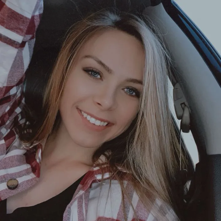 @breannaestelle