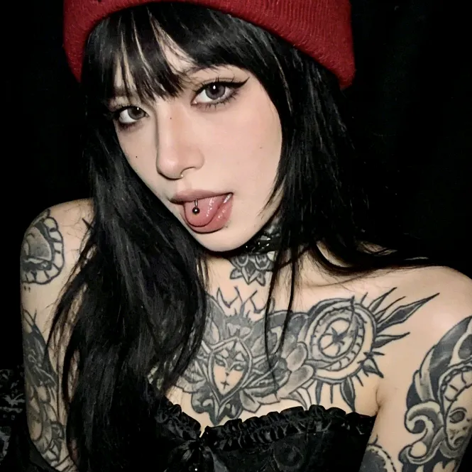 @metalgirls.vibes_