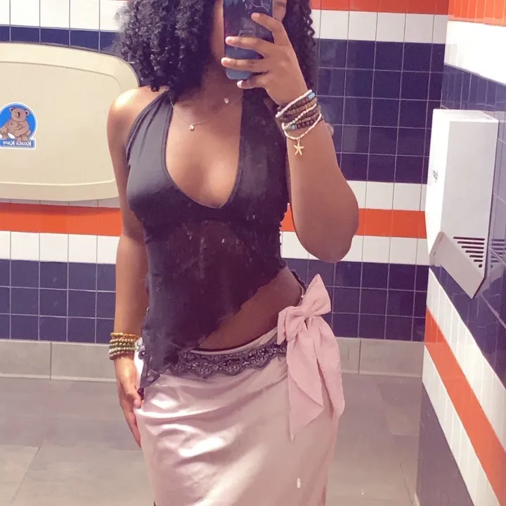 ano_nimous_girl