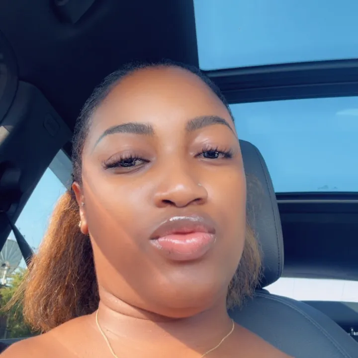 kelsy_charmante