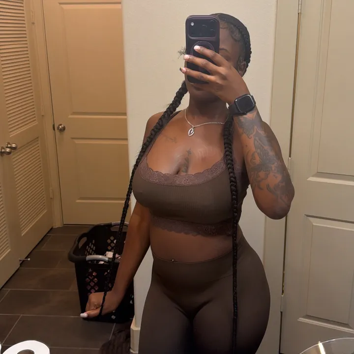@lavishlylaay