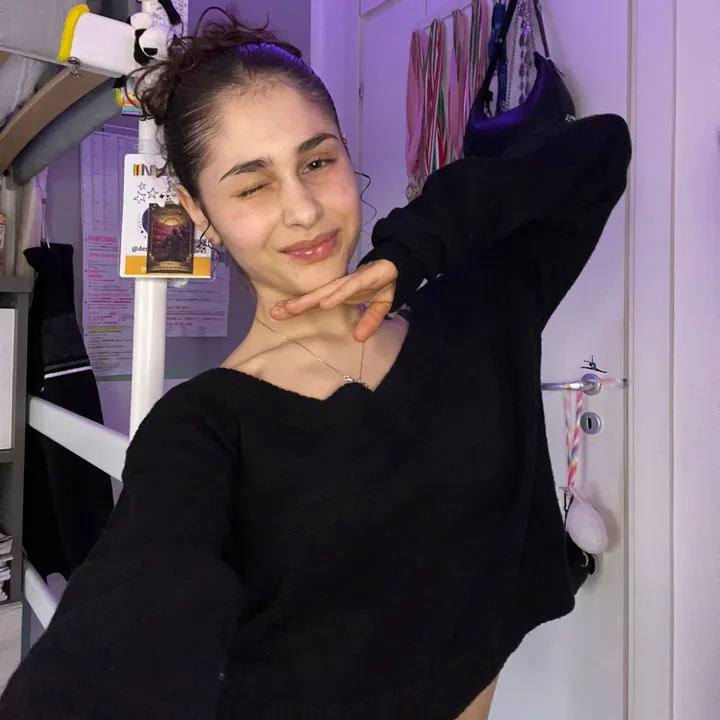 @desyy._011