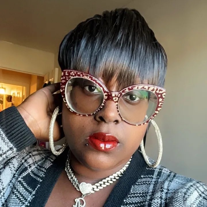 ashleyzande