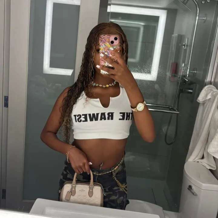 @nylahilll