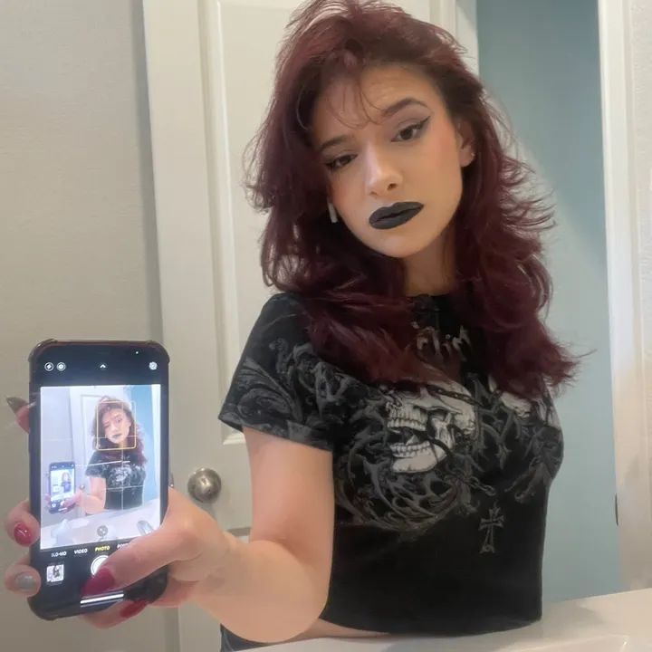 @that_girl_in_red8008