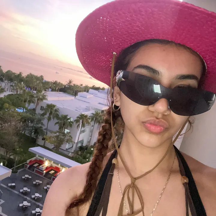 @lessllieeee_