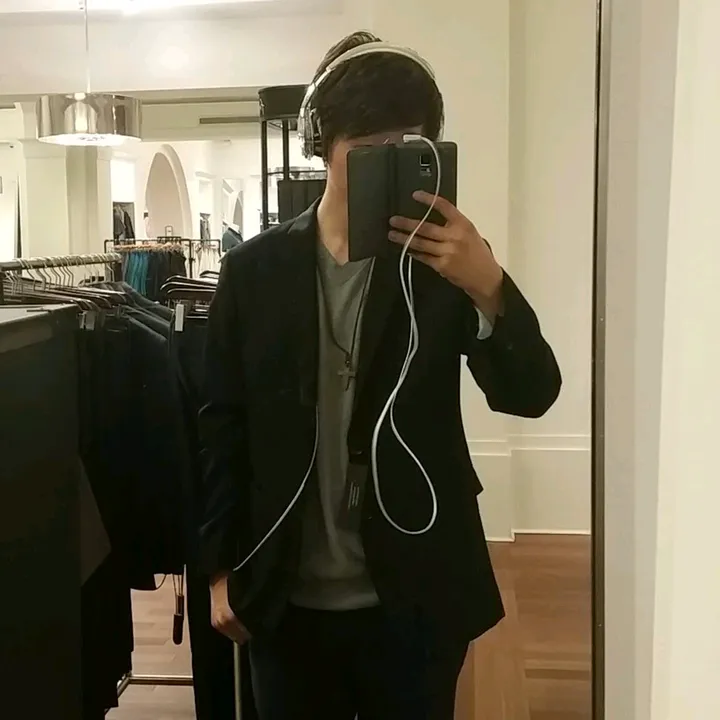 @sanunderscoree
