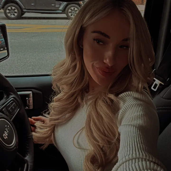 @carlysparksxo