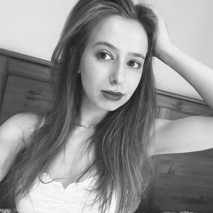 @zuzanova_