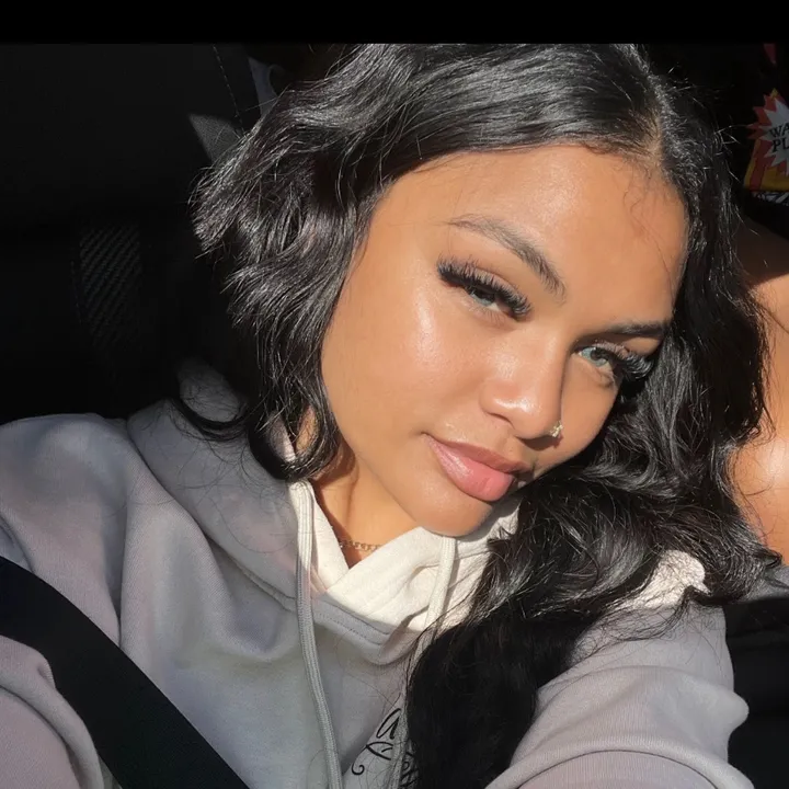 @notmamaquinn_