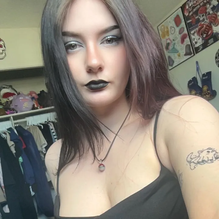 @cassieisathot