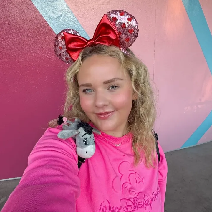 @dailyhaley