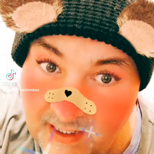 @ahlschwimmbux