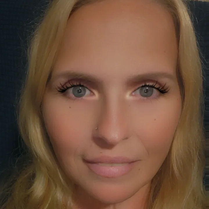 @shellyburr1973