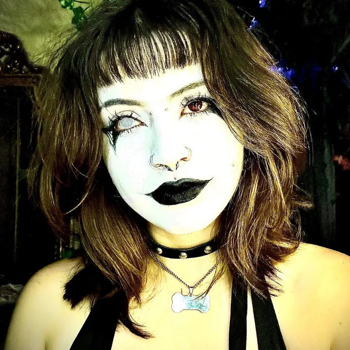 @luvcybervampz