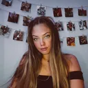 @_laur15_