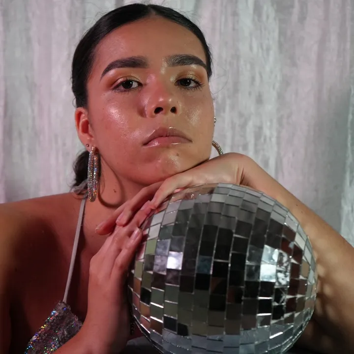 @juliacalvinmusic