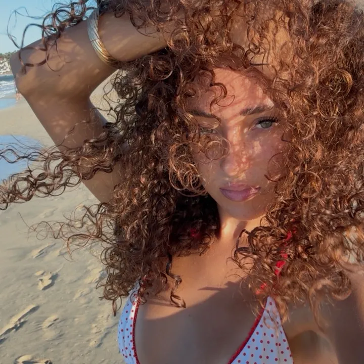 @myanicolesimpson_