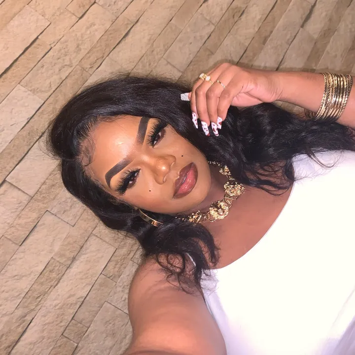 @shellybombshell_