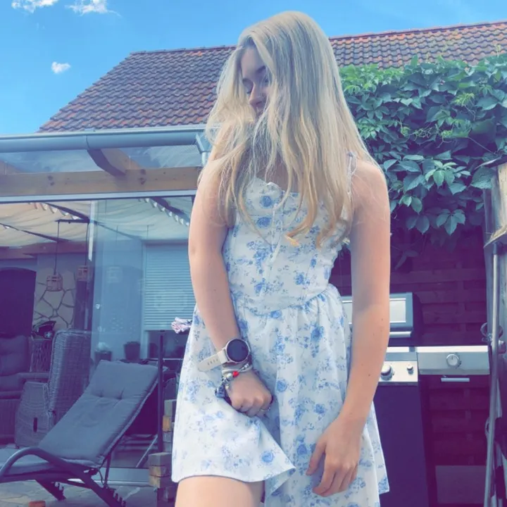 @lucy34358