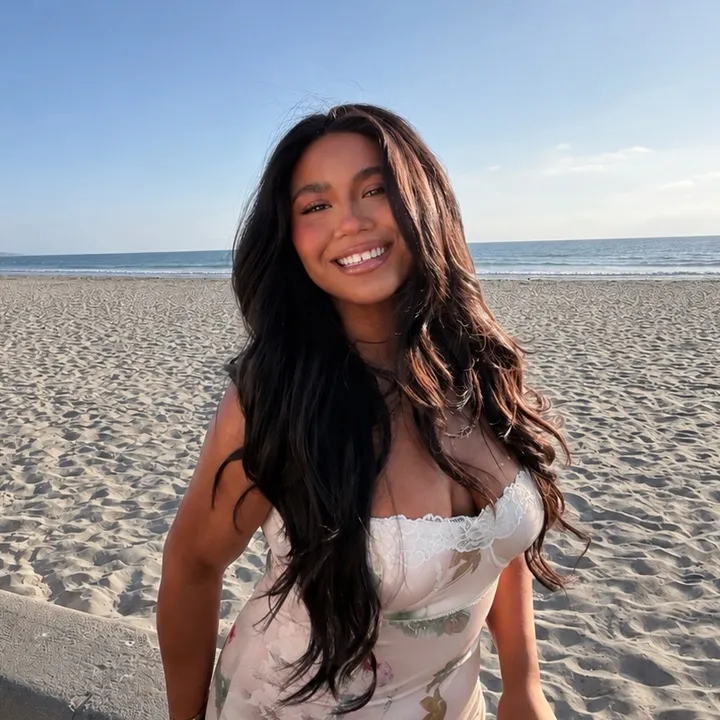 @evelynneruiz