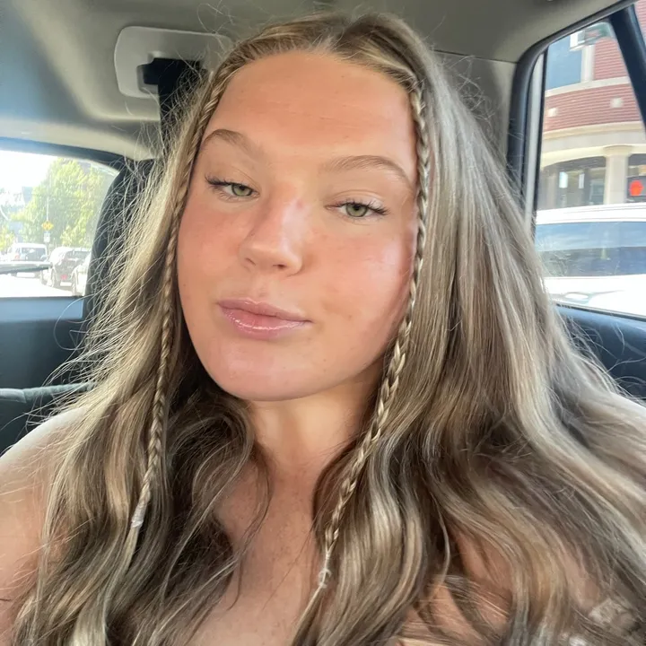 mollycadams1