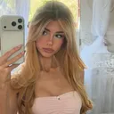 @_katieeliza_